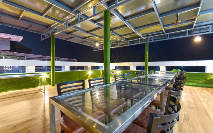 FabHotel Hari Residency