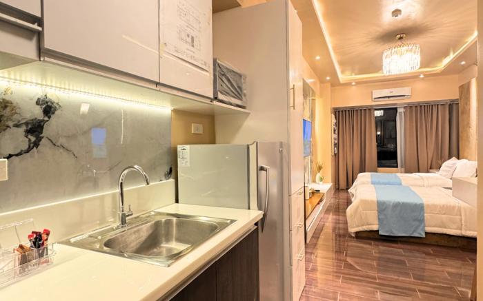 Crib2go (Dolce Vista Suite) with skyline view