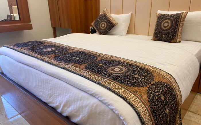 Hotel Varuna Grand