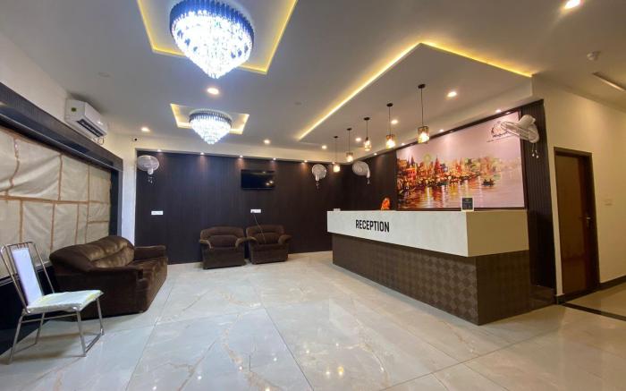 Hotel Varuna Grand