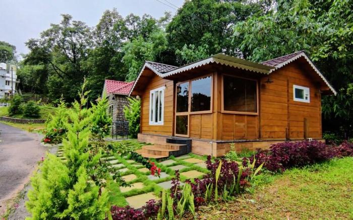 Wood House Honeymoon Cottage