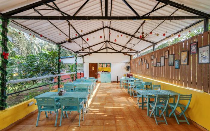 Earthy Hostel & Suites Morjim