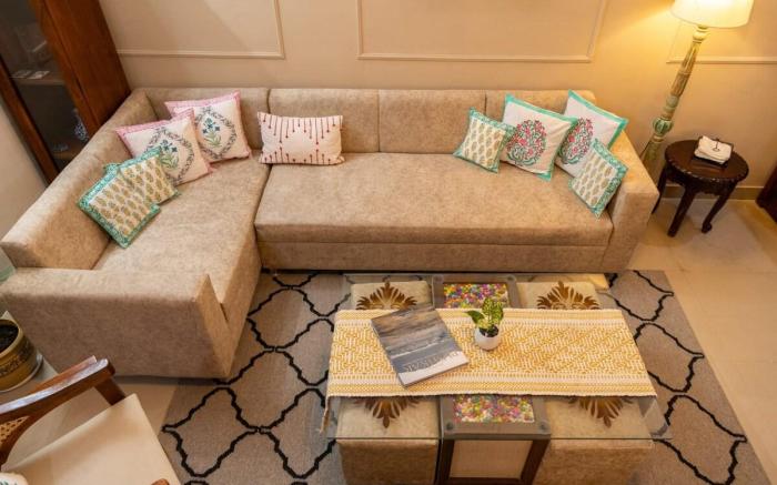 A Private 3BHK Flat : Heritage-themed Royal Stay