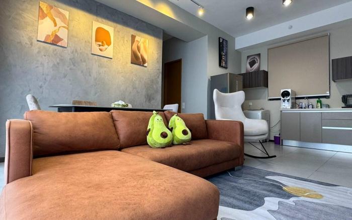 3BR High Floor x Infinity Pool l 5Min to Pg Bridge