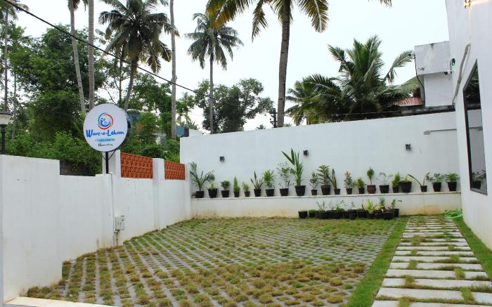 Wavealokam Beach Retreat