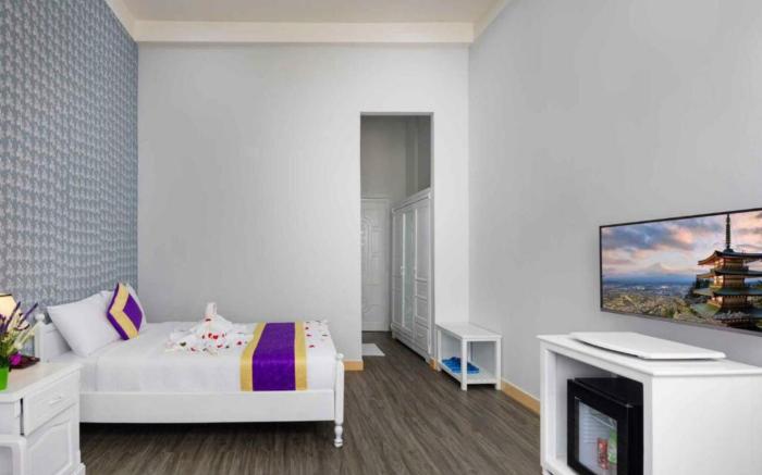 CCT Luxury Hotel