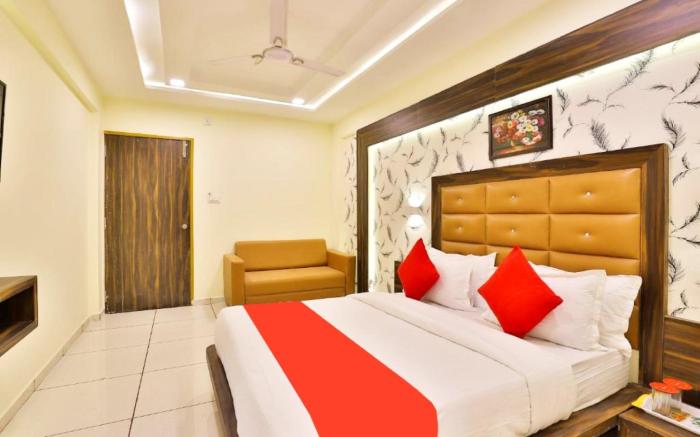 Goroomgo Silver Palace Ahemadabad