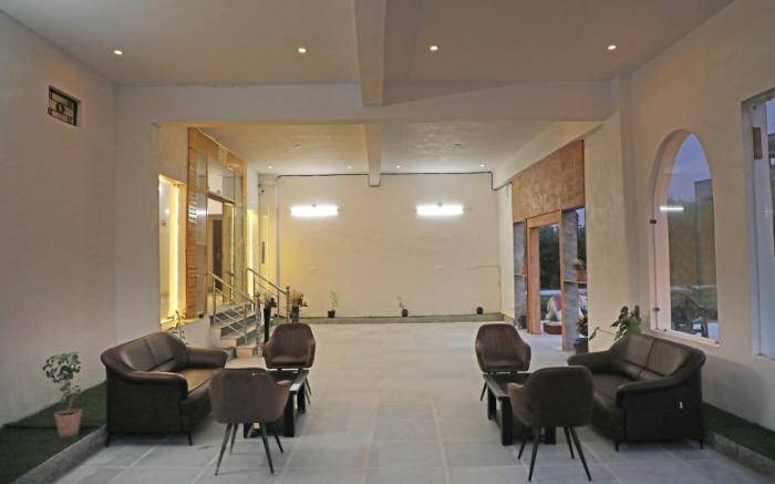 The Devgarh Resort (4 Km from Airport)