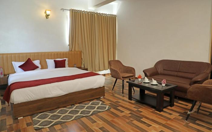 The Devgarh Resort (4 Km from Airport)