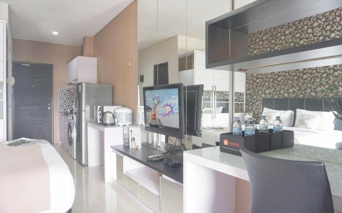 Relaxing Studio at Tamansari Semanggi By Travelio
