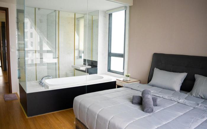 Artistic Marina View 3BR Permas Bathtub & Seaview