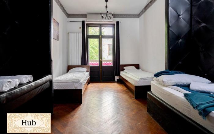The Hub - 5 bedroom apartment