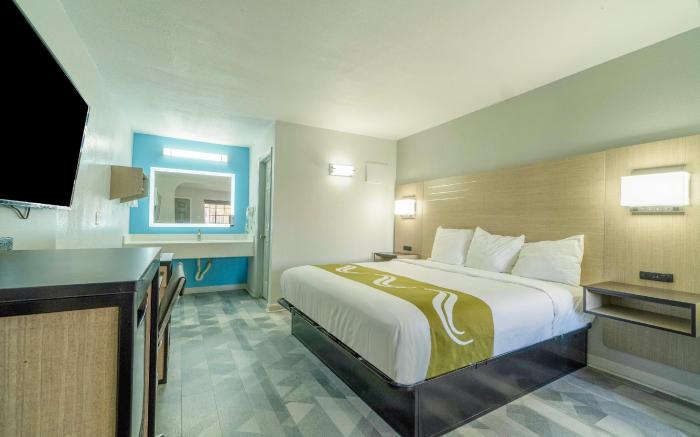 Pleasanton Executive Inn By OYO
