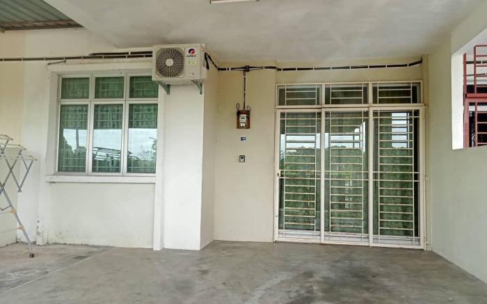 Raihana Homestay (TTU111) [3BR; Wi-Fi; Netflix]