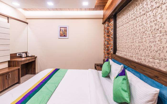 Lemon wood suites