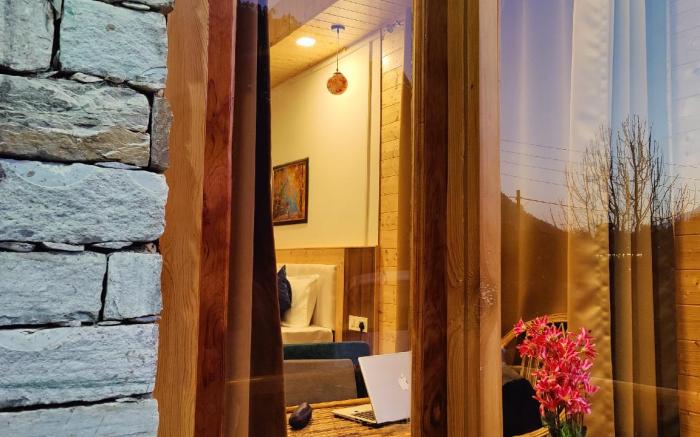 Tirthan Stone Age Inn