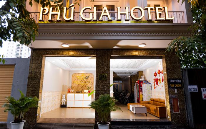 Phú Gia Hotel