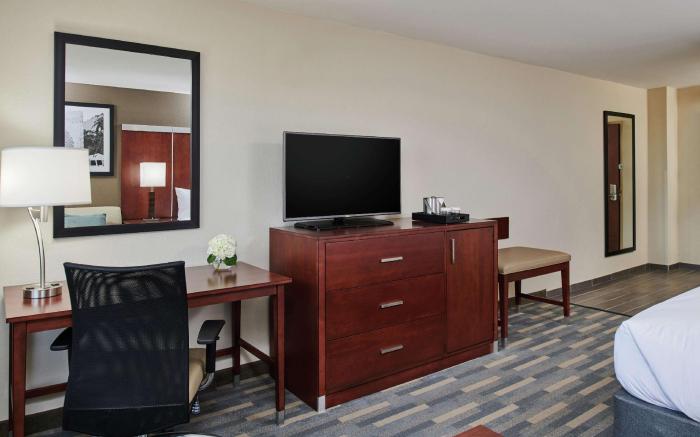 DoubleTree by Hilton Raleigh Crabtree Valley, NC