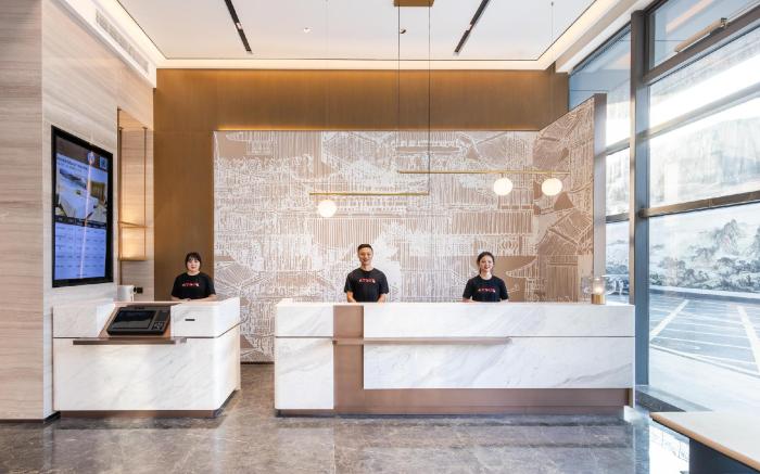Atour Hotel Wuhan Chuhe Han Street Hongshan Square