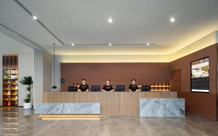 Atour Hotel Hangzhou Canal Huzhou Street