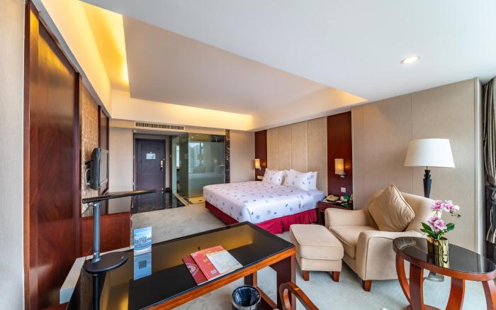 Zhuhai Xiyuan Hotel (Mingzhu Cheng Rail Station Branch)