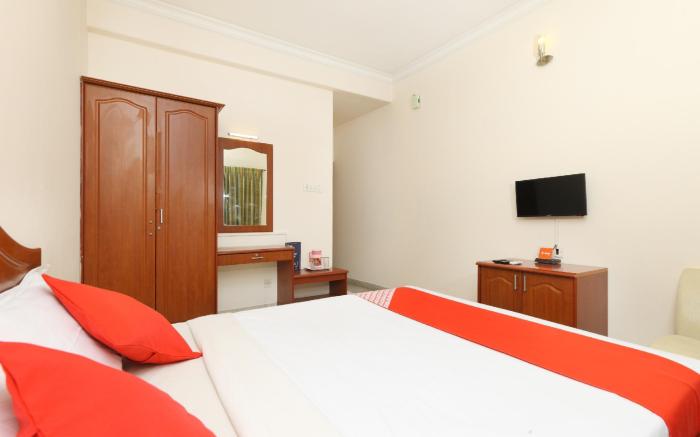 OYO 15101 Hotel Royal Paris