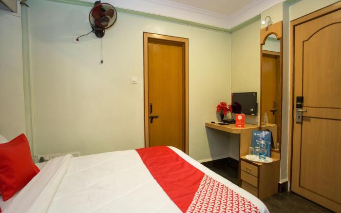 OYO Hotel Padma Krishna Near Lal Mahal