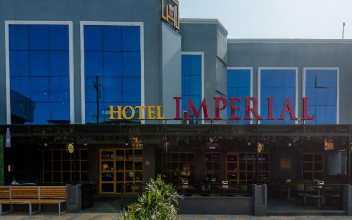 OYO 13857 Hotel Imperial