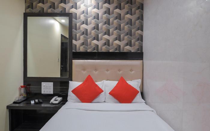 OYO 5171 Hotel Palace Residency