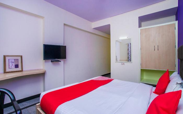 OYO 25036 Suraksha Residency