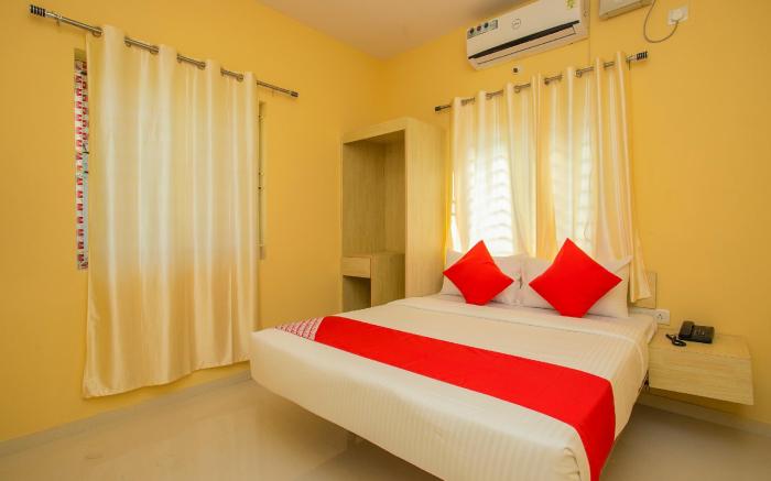 Hotel O Varcity Emerald Near Ragigudda Sri Prasanna Anjaneyaswamy Temple