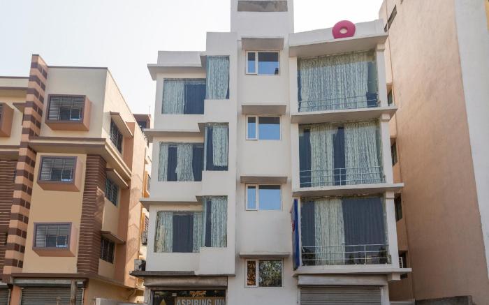 Hotel O Aspiring Inn Jyotirindra Nandi Metro Station