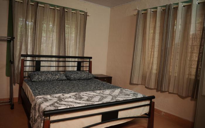Coffee camp home stay with tree house 