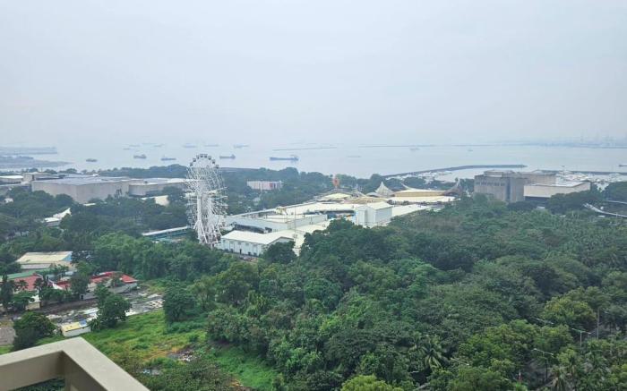 Coast Residences -1 Bedroom w/ Balcony  (PICC/WTC)
