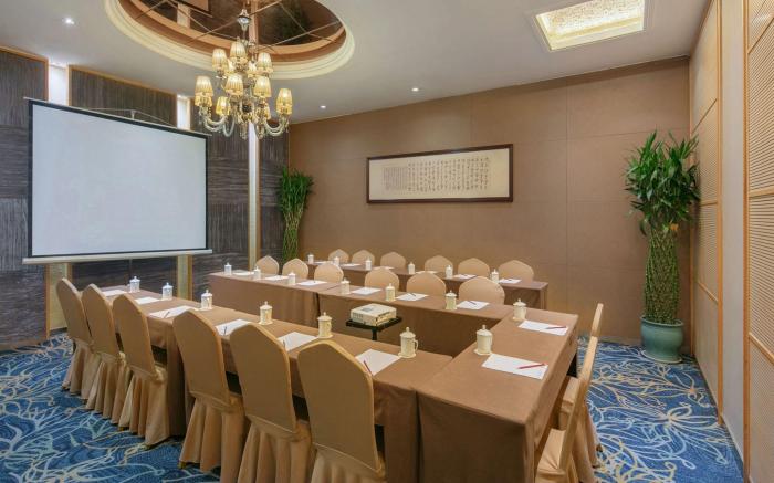 Madison Hotel Zhengzhou International Exhibition Center