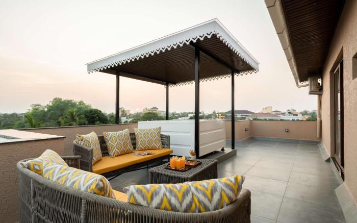 tisyastays | Emerald 3BHK Penthouse with Jacuzzi