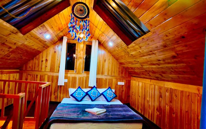 woodland treehouse jibhi