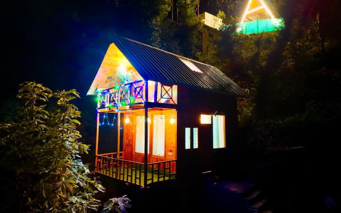woodland treehouse jibhi