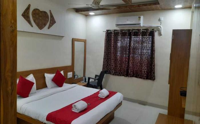 Hotel Adinath
