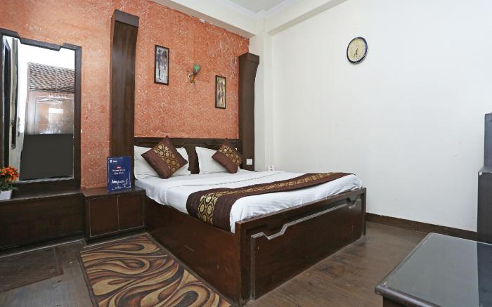 Hotel O Delhi Continental