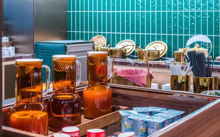 Orange Hotel Shanghai Xujiahui Stadium