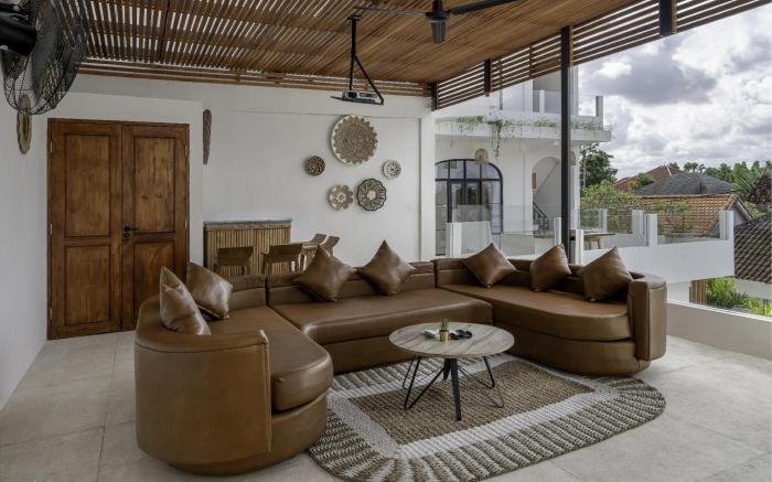 Casa Amor by GORO