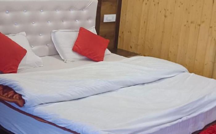 Pine Palace Homestay