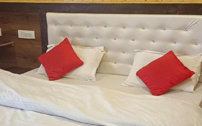 Pine Palace Homestay