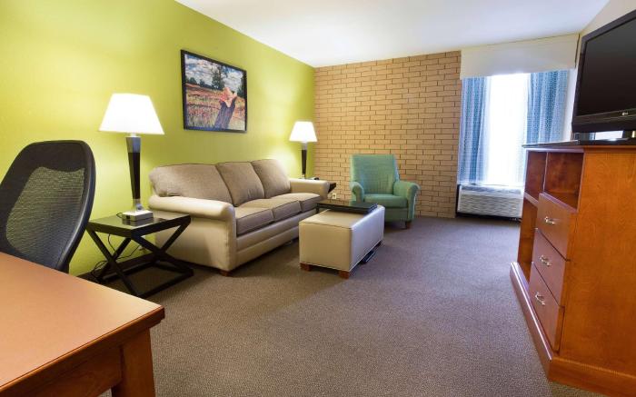 Heritage Inn Suites Houston/Sugar Land, Trademark by Wyndham