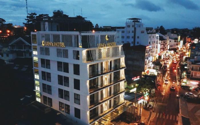 Len's Hotel