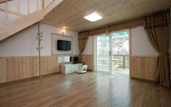 Wonju Sarichi Land in Forest Pension