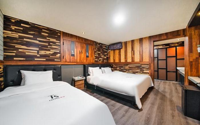 Jeonju Junghwasandong Twosome