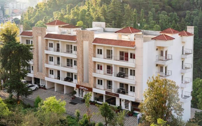 Clarks Inn Bhowali, Nainital