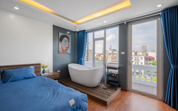 Holly's Elegance Retreat w/bathtub in Old Quarter